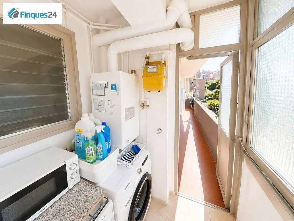 Lavanderia - Apartment with Pool and Balcony in Manresa