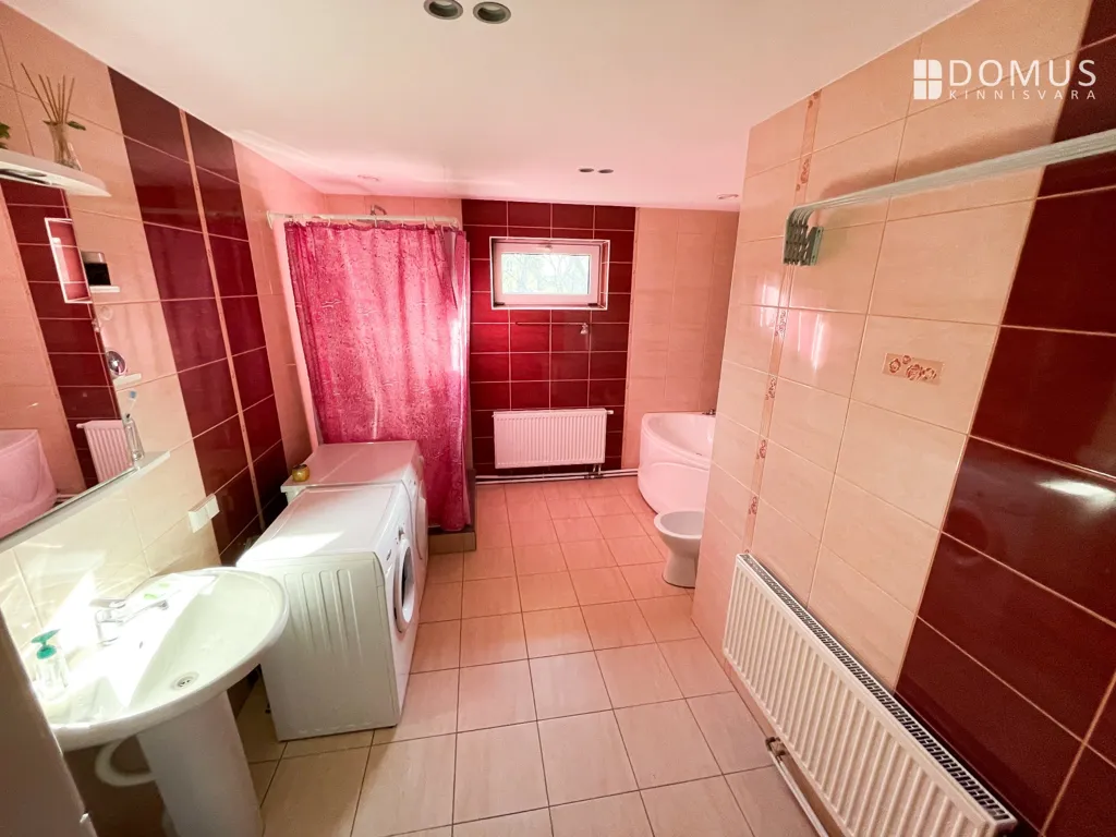Salles de bain - Spacious Stone House with Garden in Põltsamaa