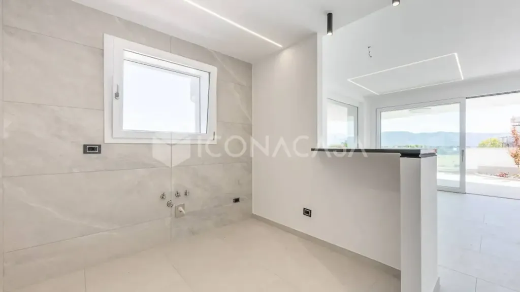 Salles de bain - Luxury Apartment with Terrace in Guidonia Montecelio