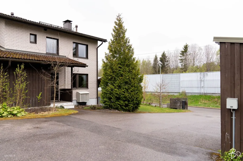 Välivaade - Duplex with Garden in Vantaa's Matarin