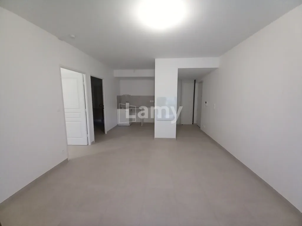 Hallway - Apartment with Terrace in Cap Pinède