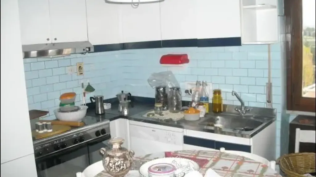 Köök - Apartment with Terrace in Pistoia