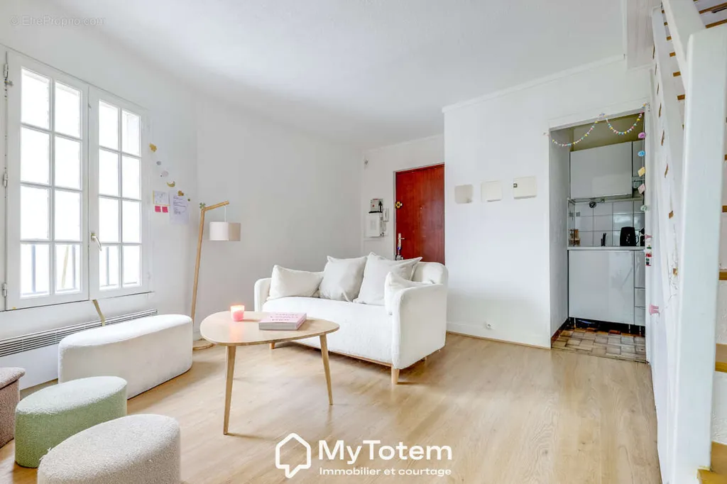 Elutuba - 3-toaline korter asukohas Boulogne-Billancourt