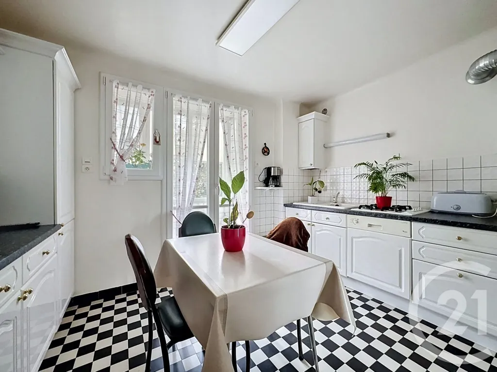 Cuisine - Appartement de Caractère avec Balcon à Metz