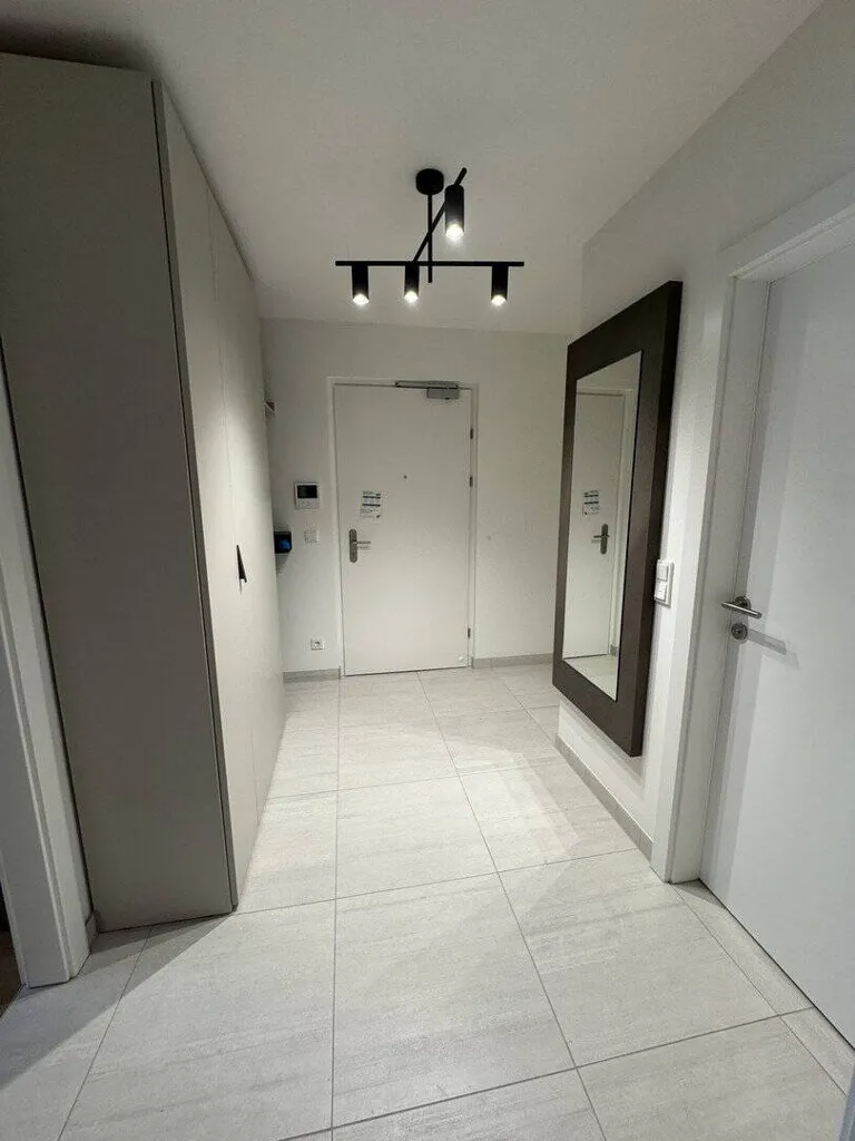 Entrée - Furnished Apartment with Loggia in U1 Vicinity