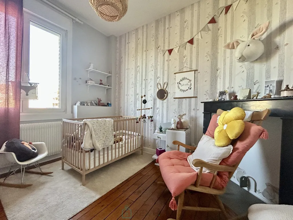 Bedrooms - Charming House with Garden near Train Station