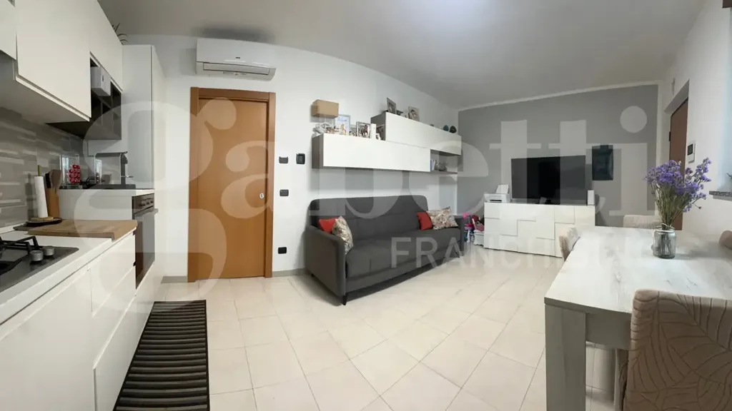 Séjour - Modernised 2-Bedroom Apartment in Milan