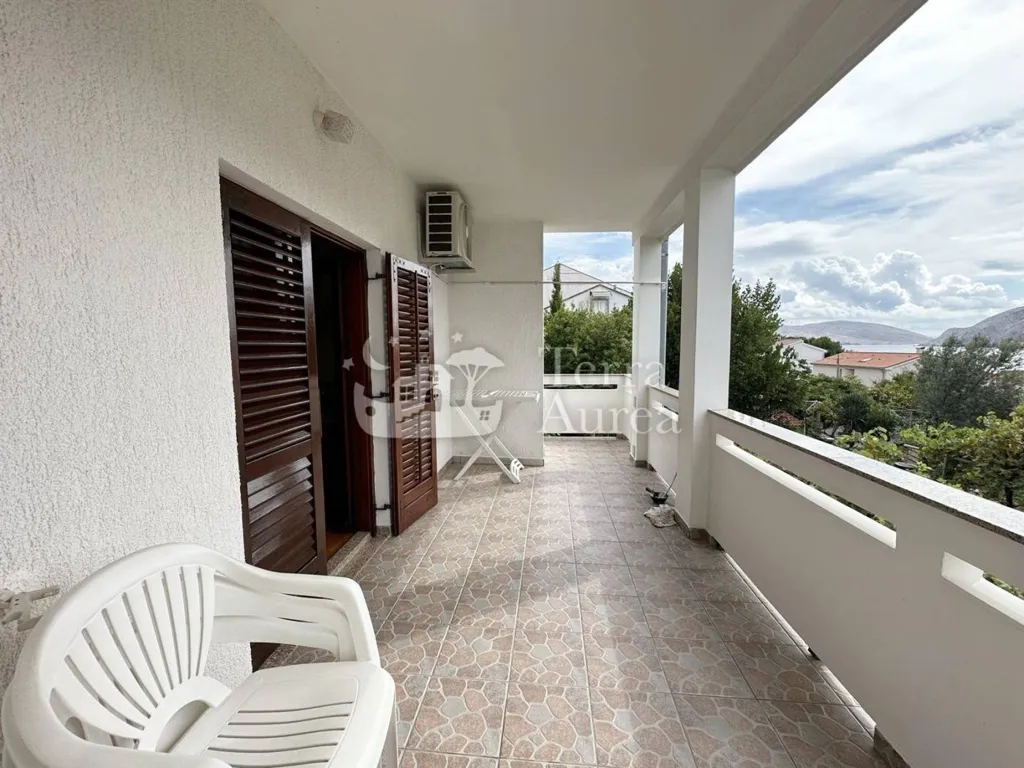 Balcon - Multi-Unit House with Sea View in Baška