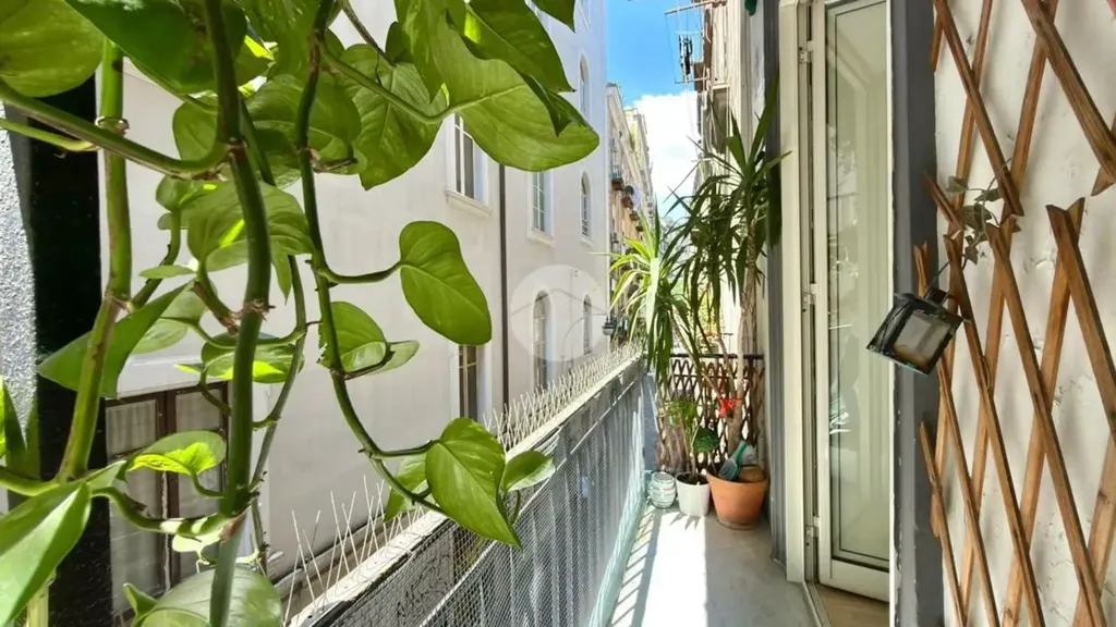 Balcone - Rearranged Apartment with Balcony in Naples
