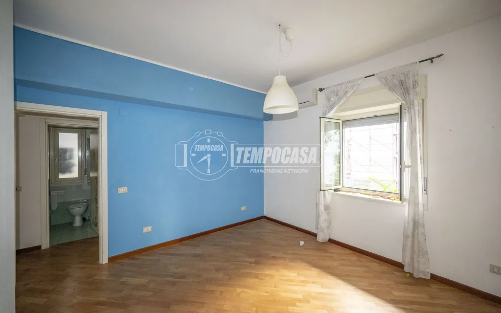 Toad - Trilocale with Garage in Messina