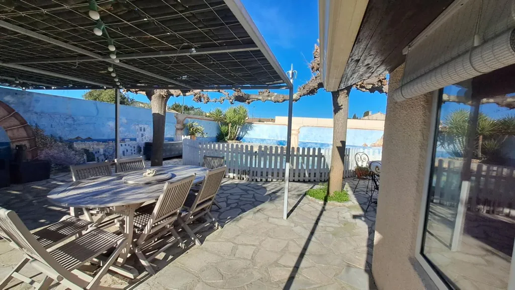 Terrass - Villa with Pool in Manduel