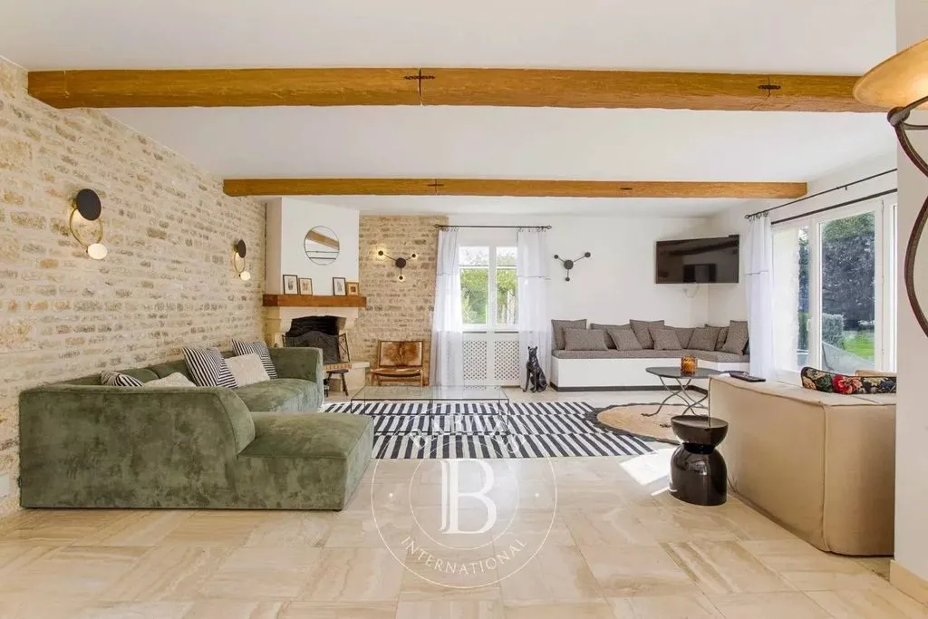 Elutuba - Luxury House with Pool in Saint-Étienne-la-Thillaye