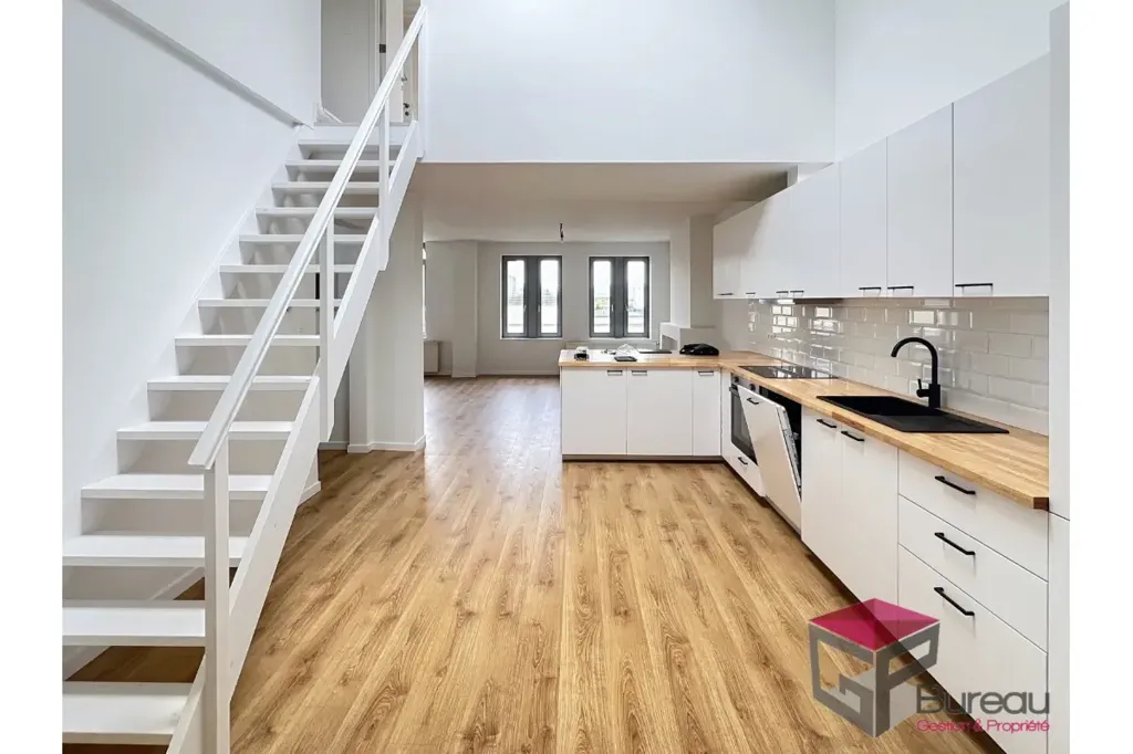 Cuisine - Appartement Duplex avec Cuisine Super Équipée à Laeken