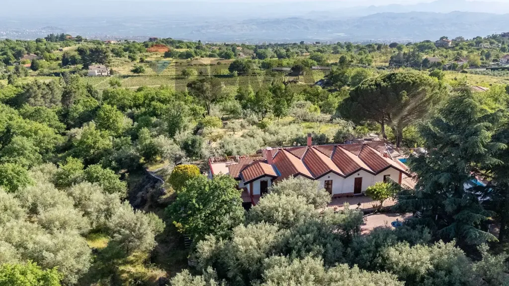 Vue aérienne - Villa with Panoramic Pool in Biancavilla