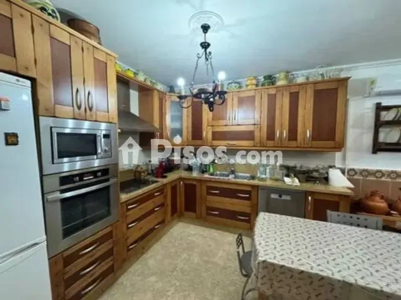 Cuisine - Duplex with Garage in Barrio de los Institutos