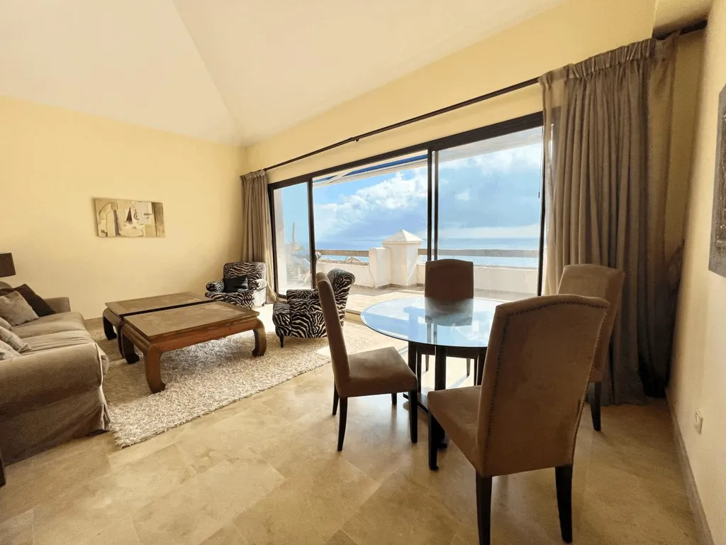 Séjour - Penthouse with Sea Views in La Alcaidesa