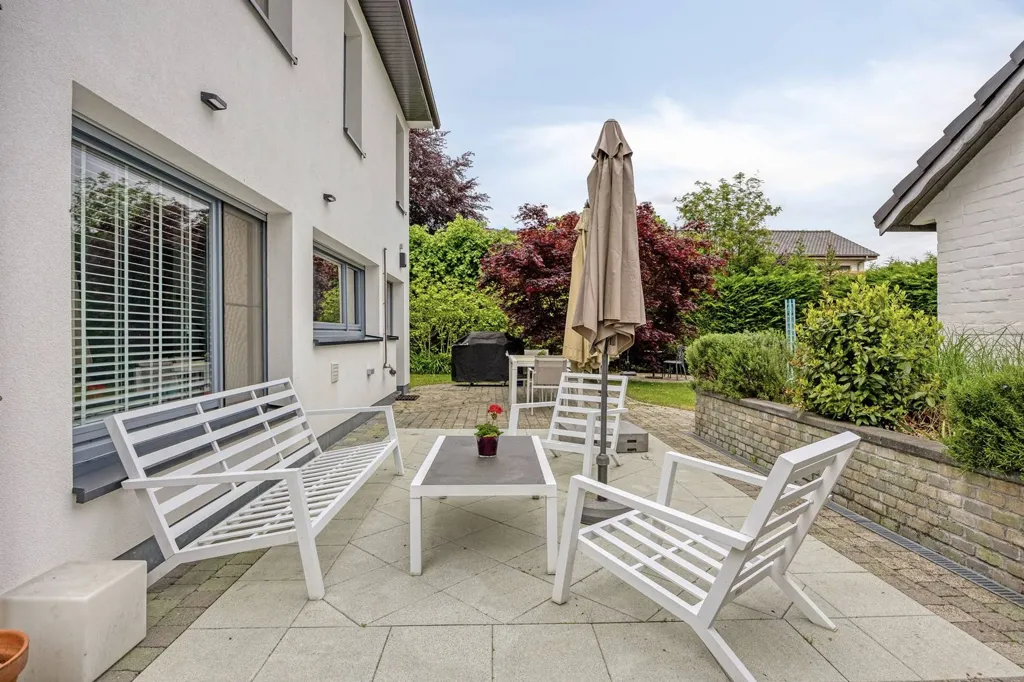 Terrass - 3-Bedroom House with Terrace in Eeklo Centre