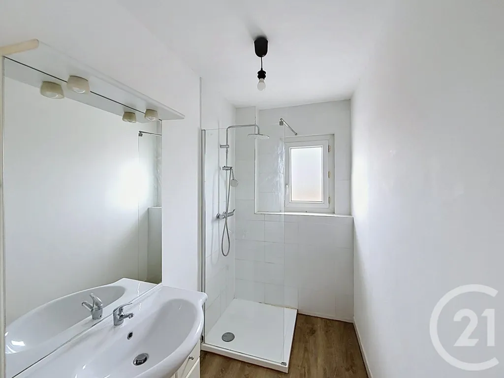 Salles de bain - Appartement F3 avec Entrée Indépendante à Labastide St Pierre