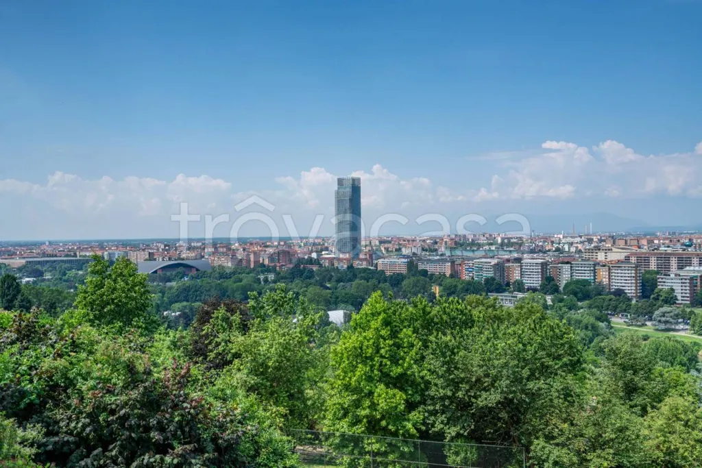 Prestigious Apartment with Panoramic View in Turin