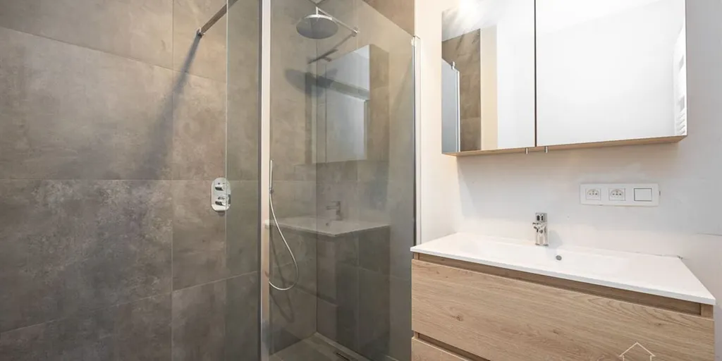 Salles de bain - Appartement Nieuwbouw avec Terrasse à Mortsel