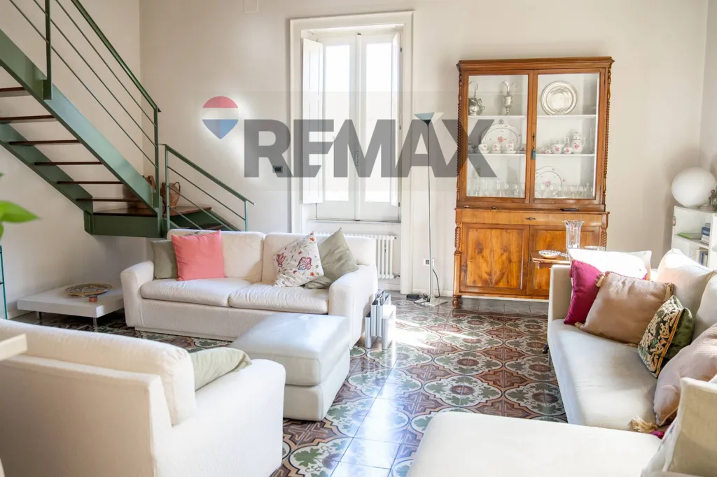 Elutuba - Rustic Two-Level Apartment in Cosenza