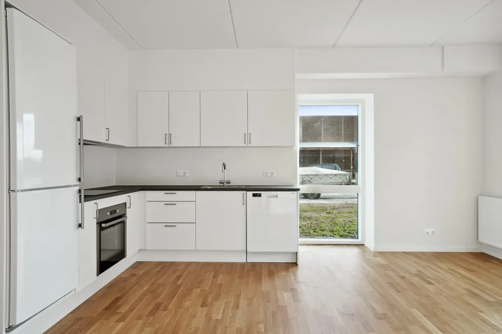 Kitchen - Two-Bedroom Flat with Terrace in Odense S
