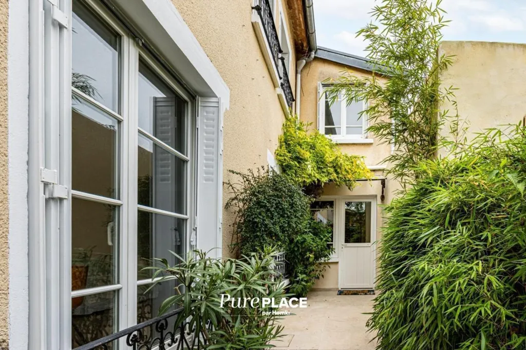 Aed - Charming House on Pedestrian Path in Chaville