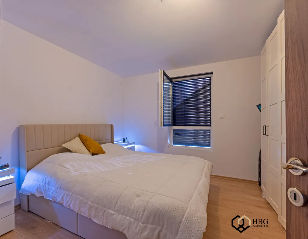 Magamistoad - Refurbished 3-Bed Flat with Terrace in Hatten