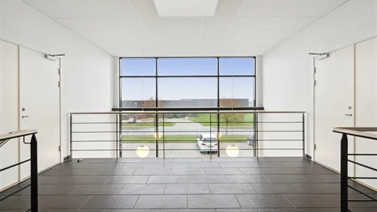 Entrée - Office Space with Open Plan in Odense SØ