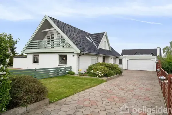 Välivaade - Villa with Office Space in Odense