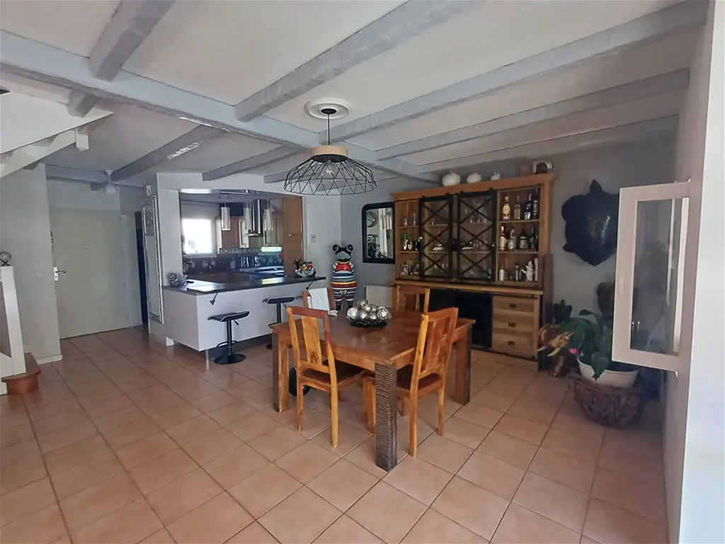 Söögituba - Terraced House with Pool near Bidart