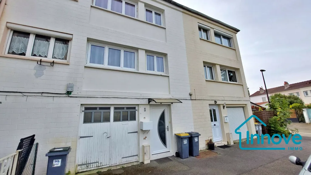 Extérieur - Maison 4 Pièces avec 'Zéro Entretien' à Villepreux
