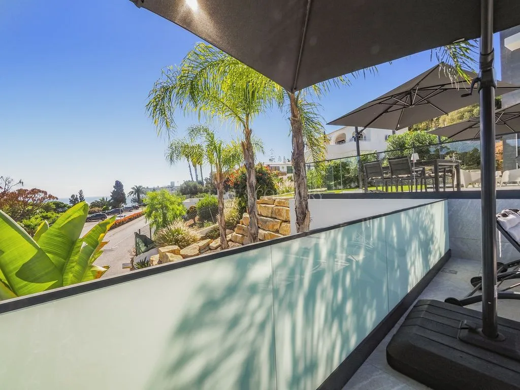 Terrasse - Contemporary Villa with Pool in Lagoa