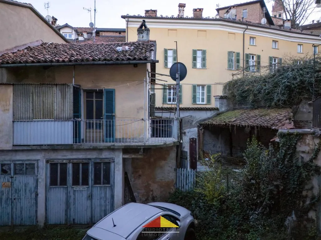 Aed - Independent House with Garden in Saluzzo Centre