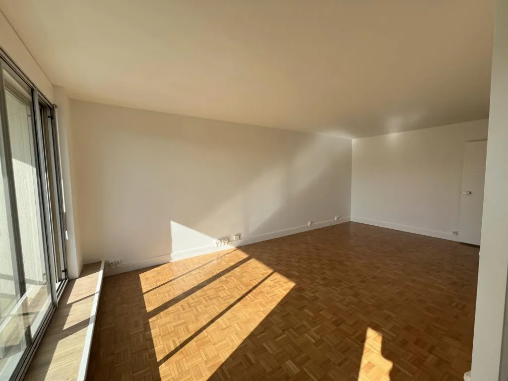 Pièces - Appartement 3 Pièces avec Ascenseur à Asnières-sur-Seine