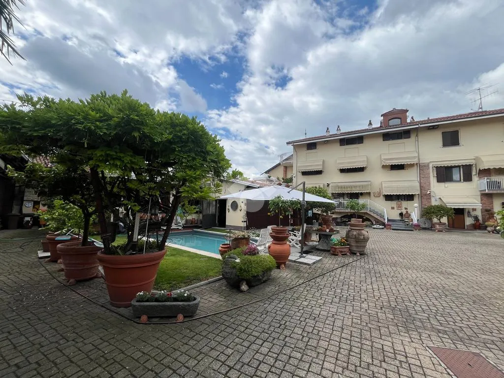 Jardin - Independent House with Balcony in Samone