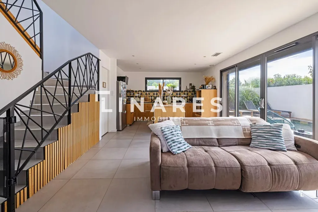 Elutuba - Contemporary Villa with Pool in Eoures