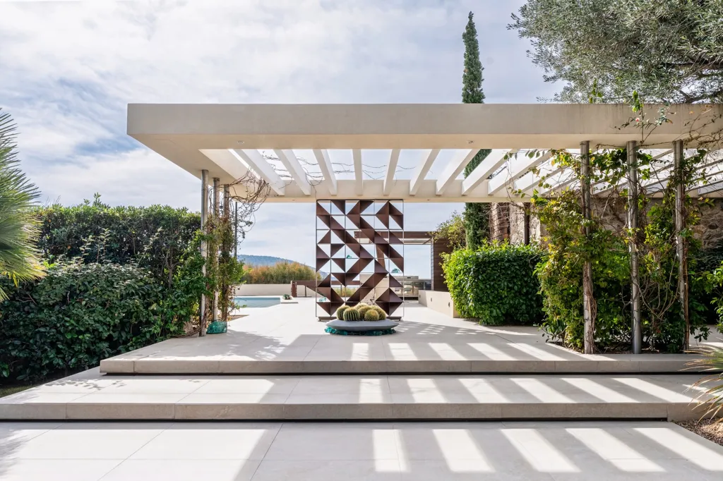 Terrazza - Seafront Villa with Pools in Mavro Lithari