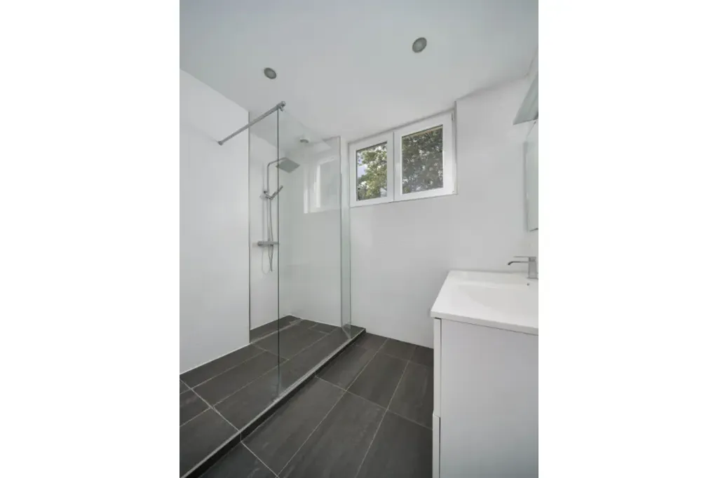 Salles de bain - Appartement de Prestige avec Terrasse à Ixelles