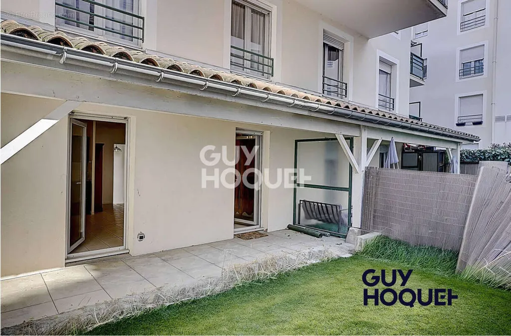 Jardin - Appartement en Rez-de-Jardin avec Jardin à Villefranche Sur Saône