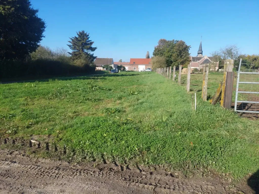Aed - Buildable Land with South-East Exposure in Calm Area