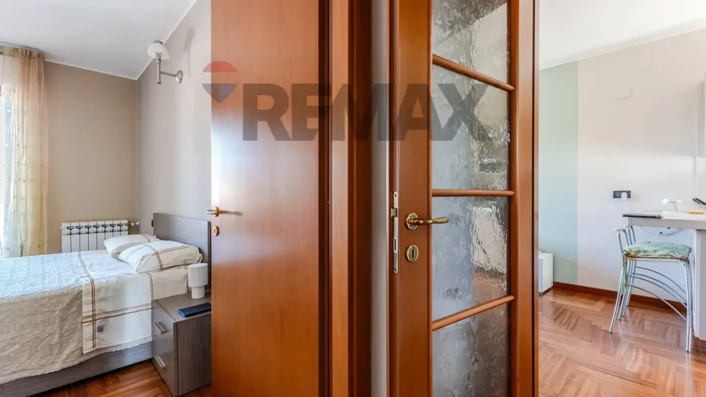 Chambres - Trilocale with Balcony in Sestu