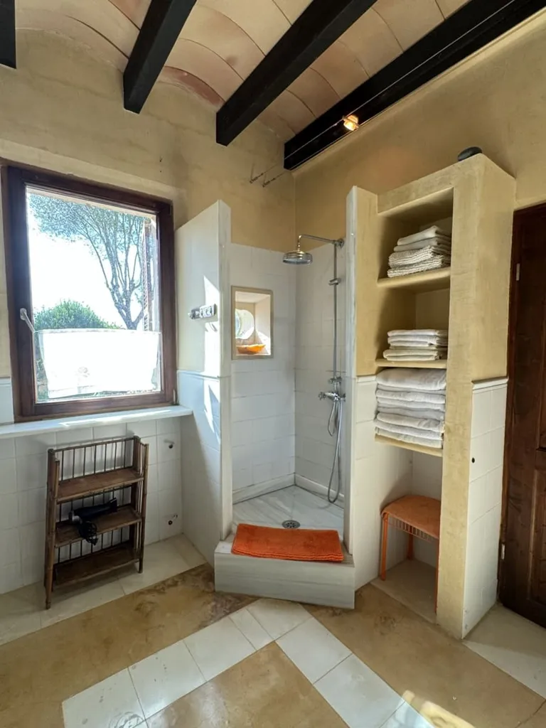Salles de bain - Solar-Powered Country House with Mountain Views in Porreres