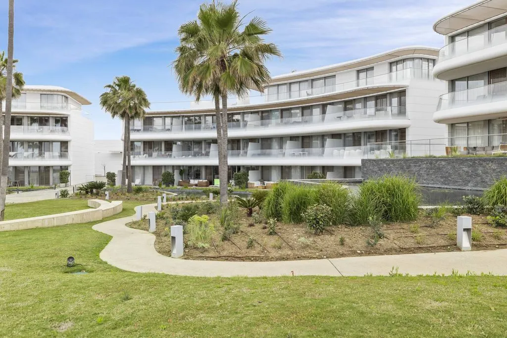 Jardin - Beachfront Luxury Apartment in Estepona
