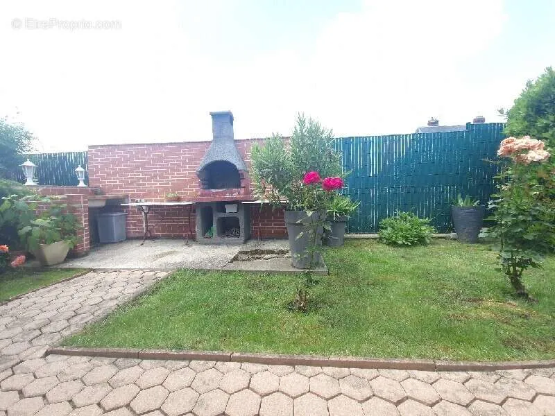 Garden - Well-Maintained House with Garden in Nogent-Sur-Oise