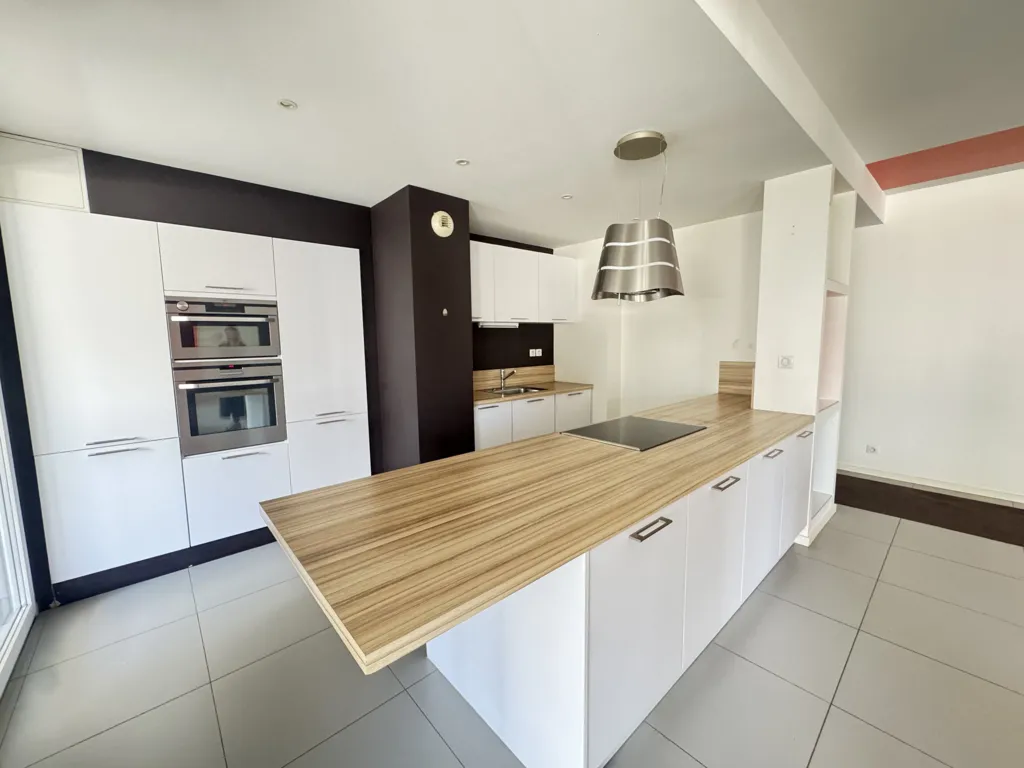 Kitchen - Luxury Apartment with Terrace in Pfastatt