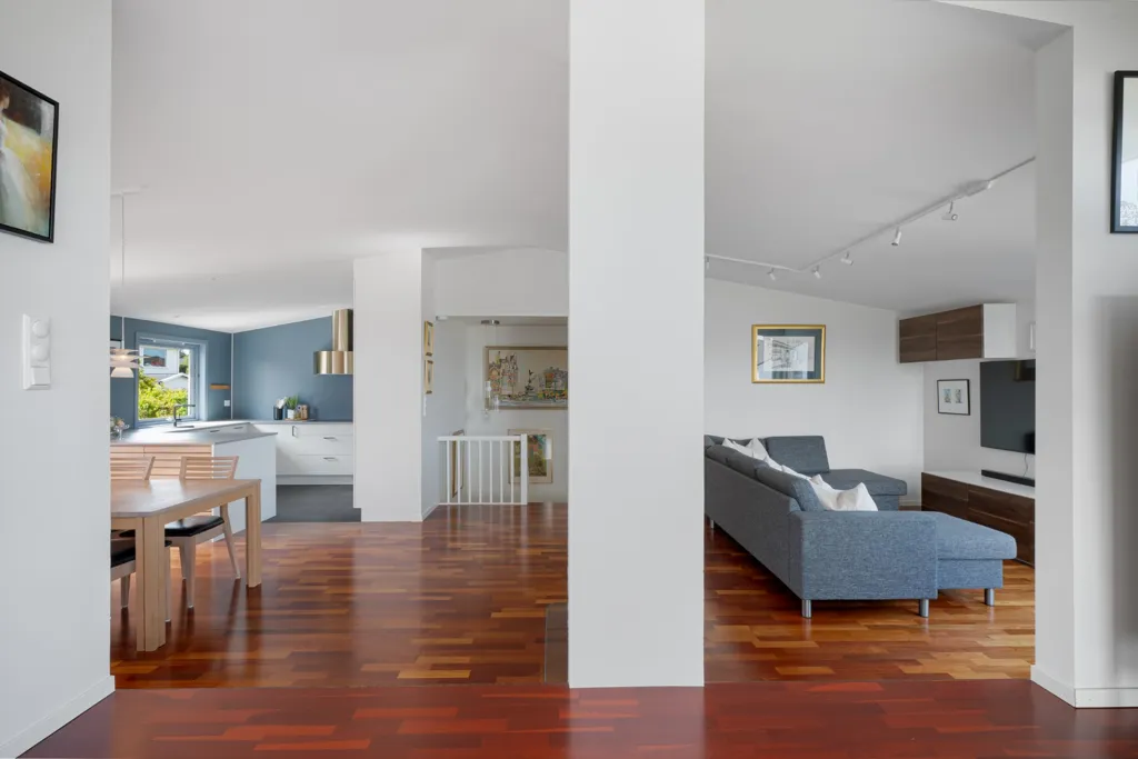 Séjour - Family Home with Corner Plot in Tasta/Vardeneset