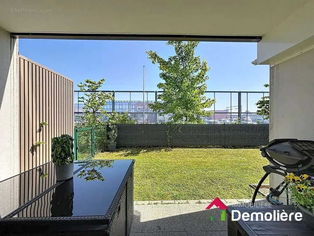 Terrass - 2-Bedroom Apartment with Garden in Molsheim