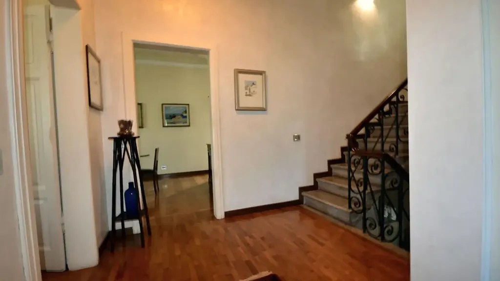 hallway_entrance