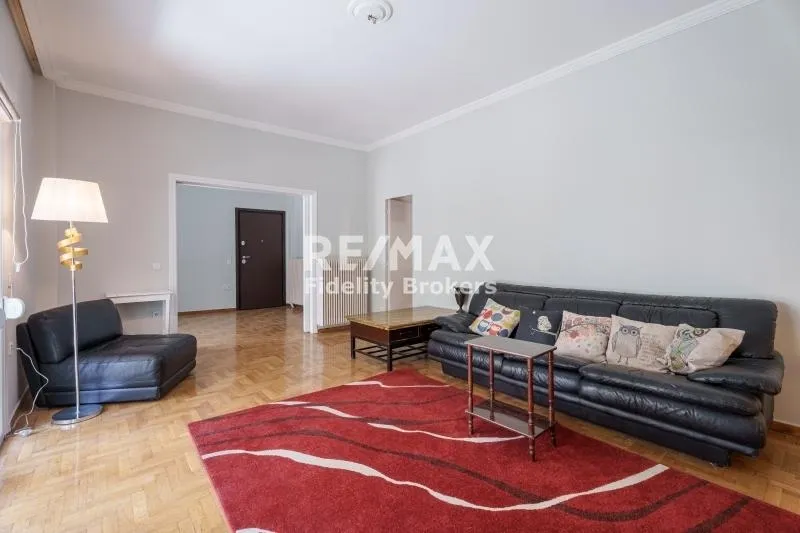 Elutuba - Apartment with Balcony in Ano Glyfada
